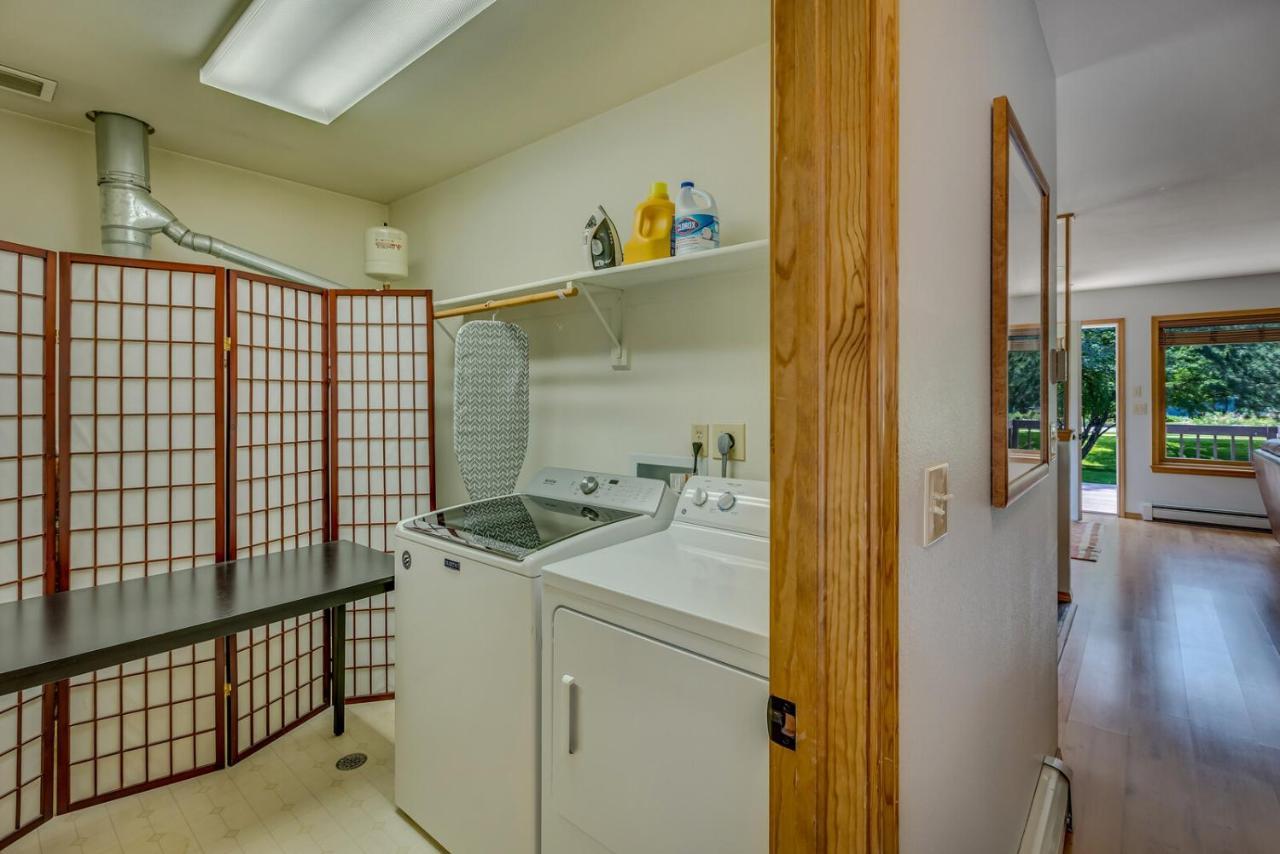 Happy Home Near Downtown カーボンデール エクステリア 写真